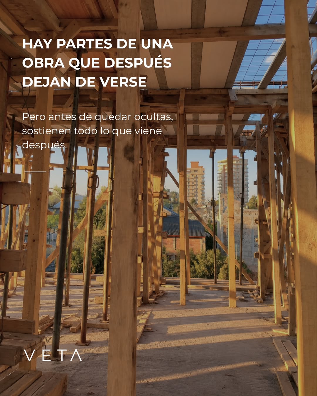 Lo que no se ve también sostiene la obra.